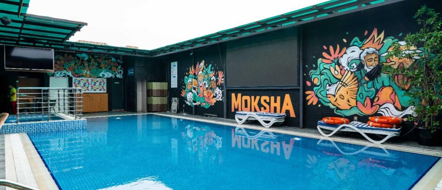 Sky Lounge (Moksha Bar & Restaurant) Sky Lounge (Moksha Bar & Restaurant)