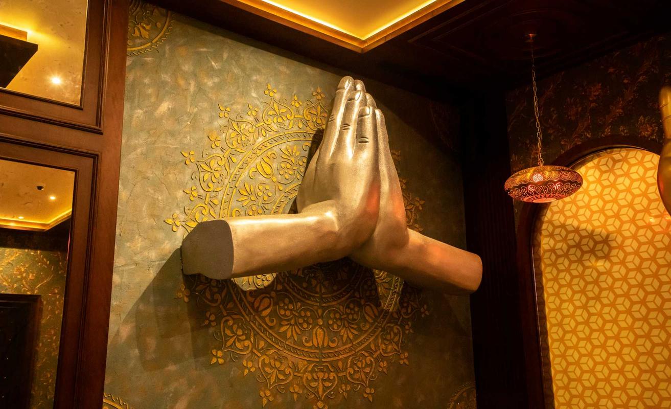 The Royals Restaurant  Orchid Vue Hotel Dubai The Royals Restaurant  Orchid Vue Hotel Dubai